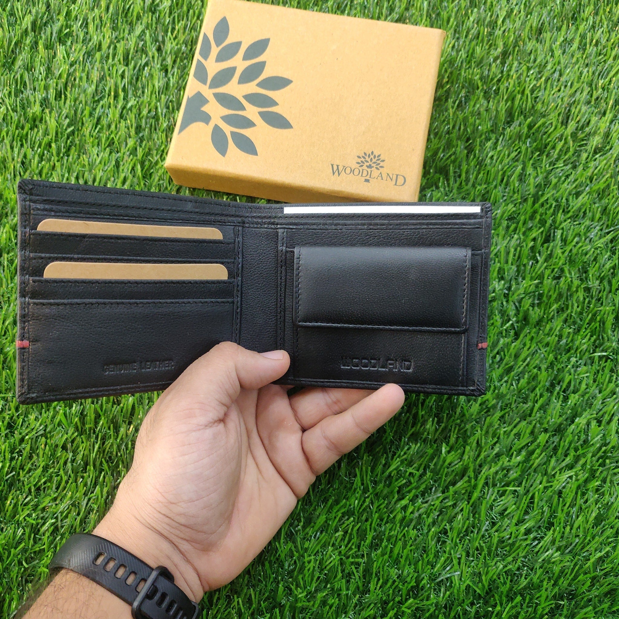woodlands black lether bi-fold wallet for man