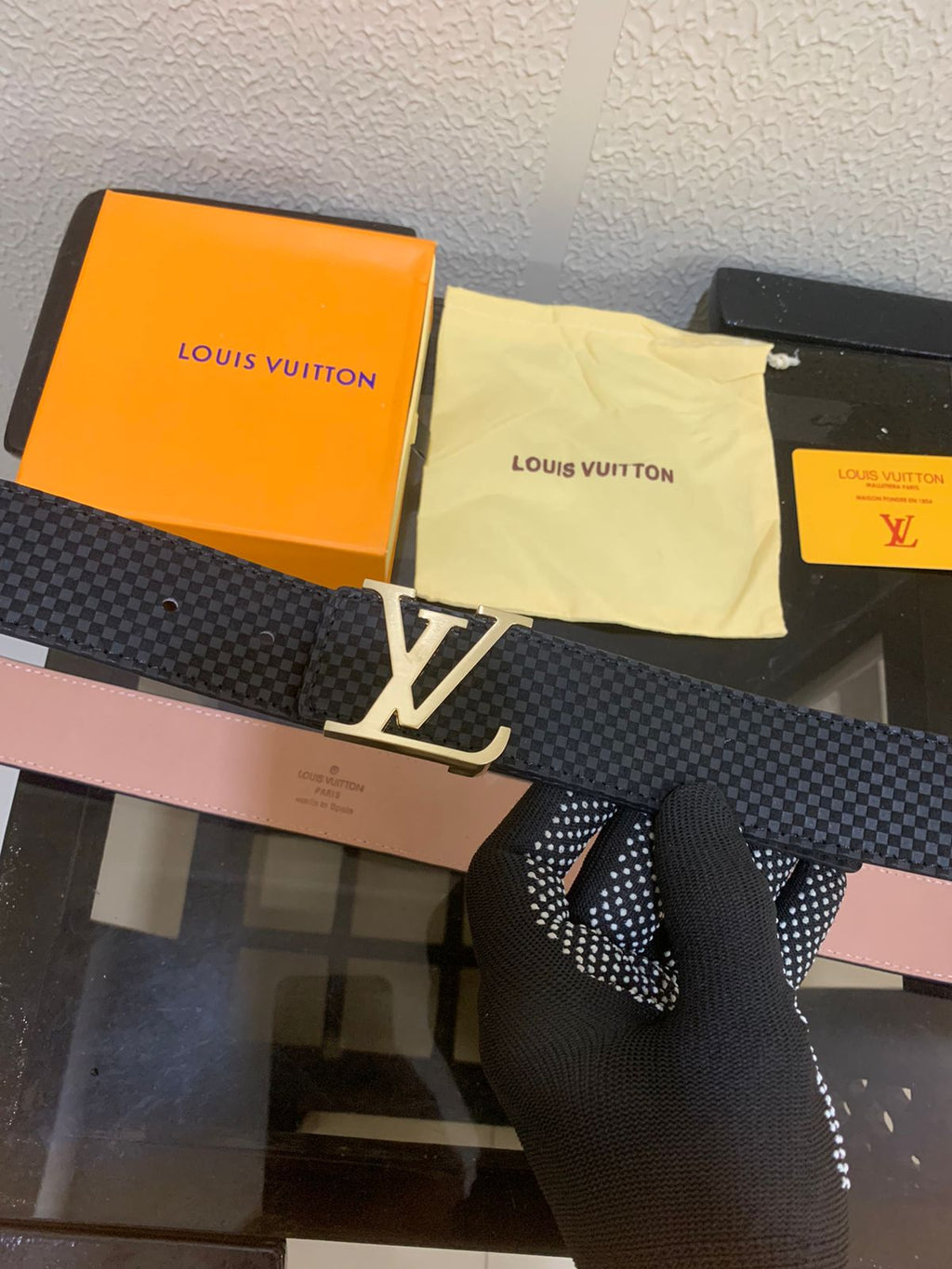 louis vuitto n golden black premium quality belt