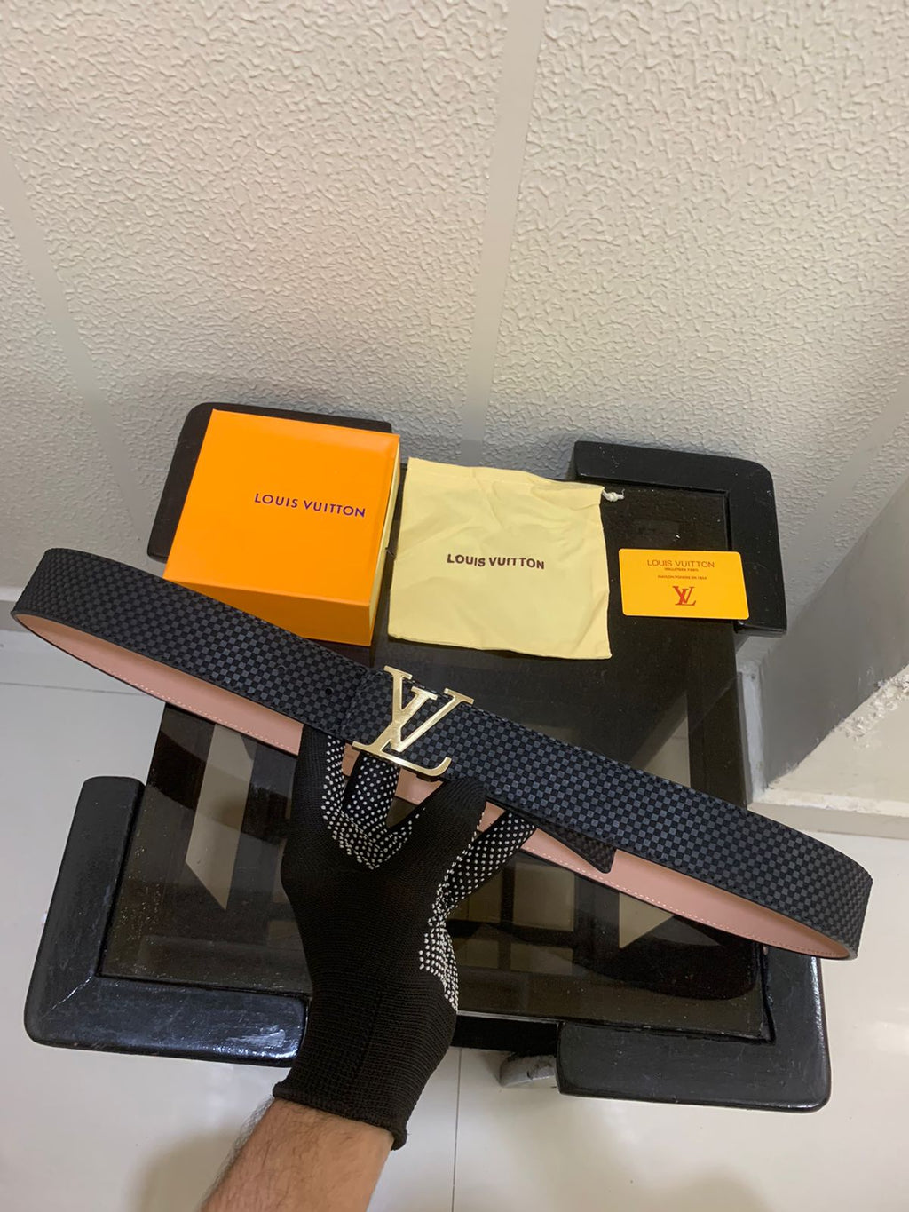 louis vuitto n golden black premium quality belt