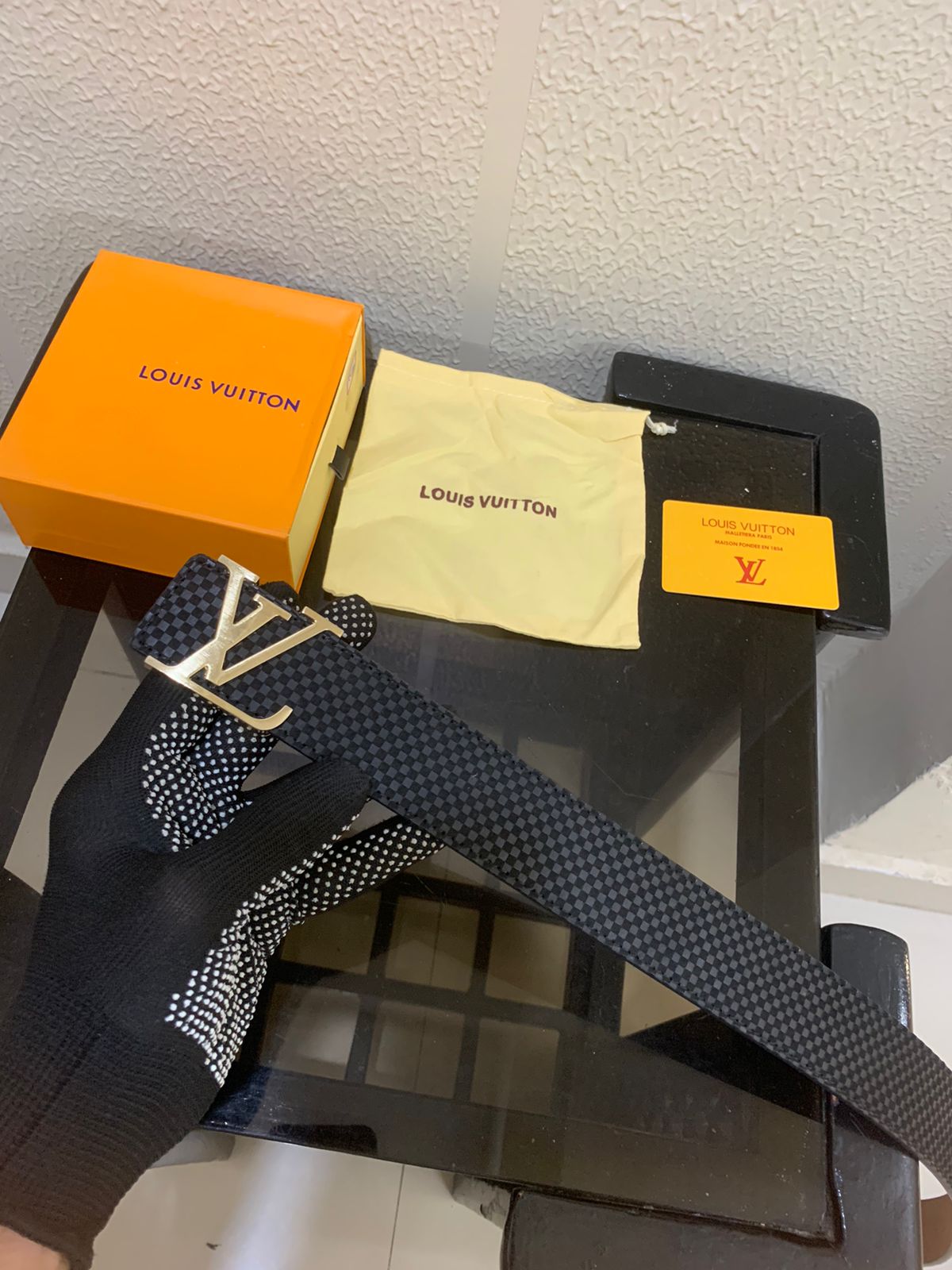 louis vuitto n golden black premium quality belt