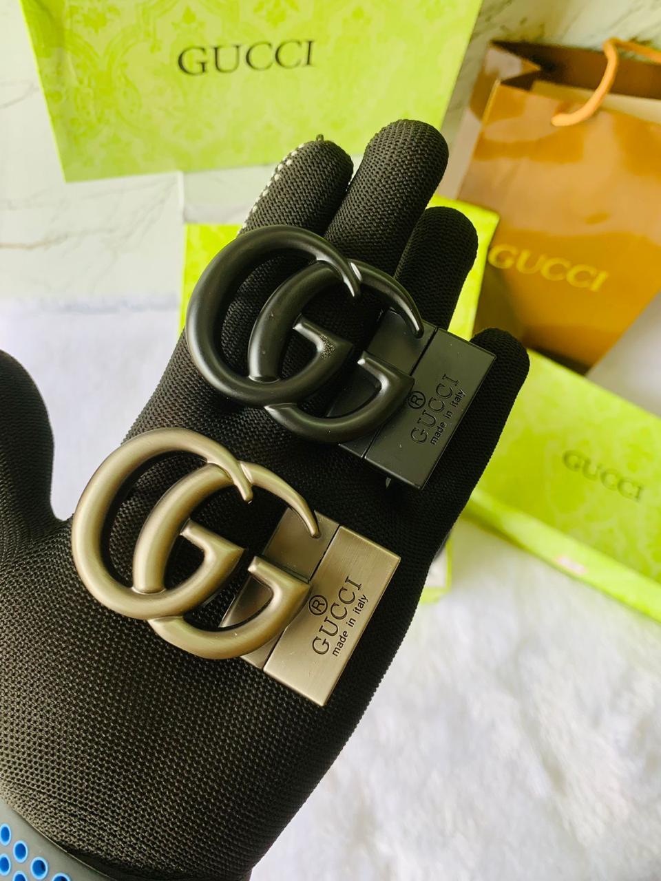 Gucci 2 pcs  bucjle premium quality belt combo