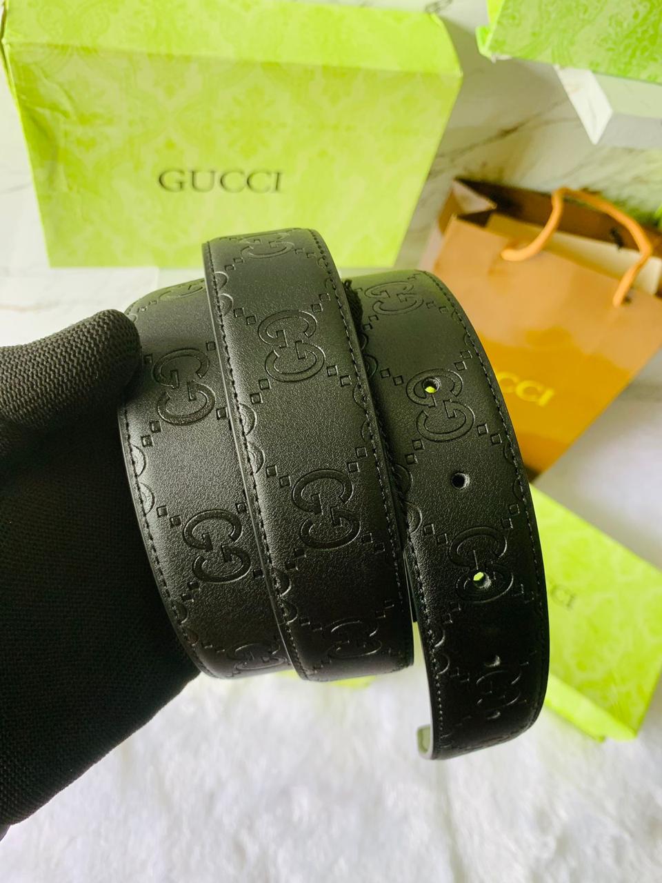Gucci 2 pcs  bucjle premium quality belt combo