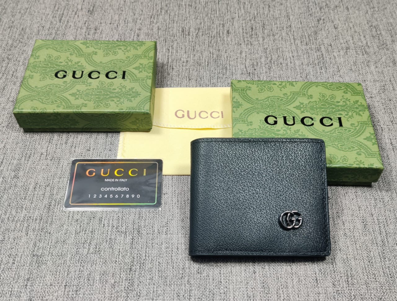 Gc leather heavy quality wallet with Gc strap for man