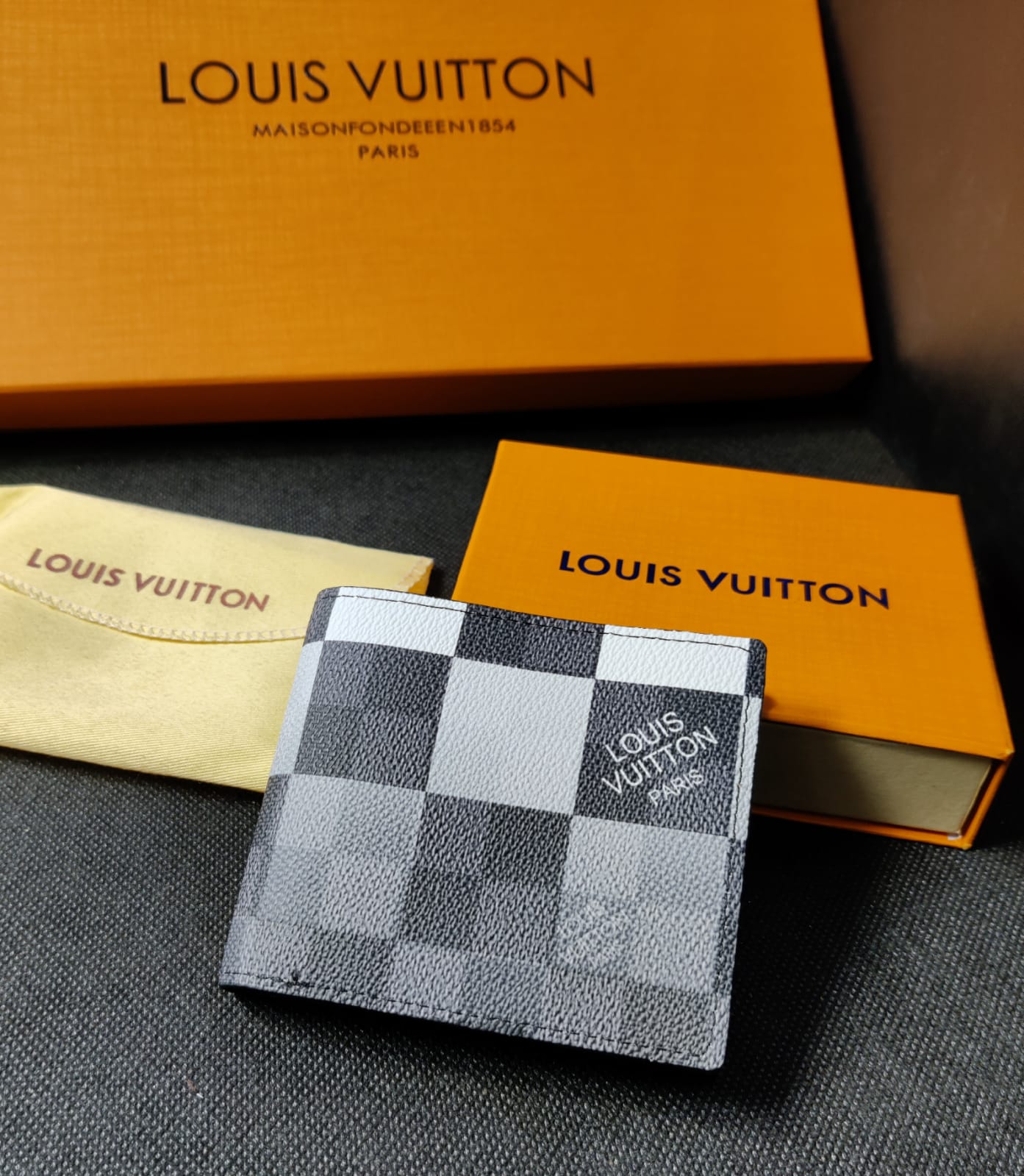 LV Leather Heavy Quality Black & White Printed Wallet for Men